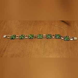 Vintage women's emerald green bracelet